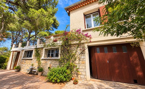 Haus in Dorf, Saint-Mandrier-sur-Mer, Frankreich 1