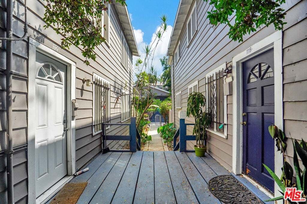 Los Angeles, California, United States 1 - 19073495