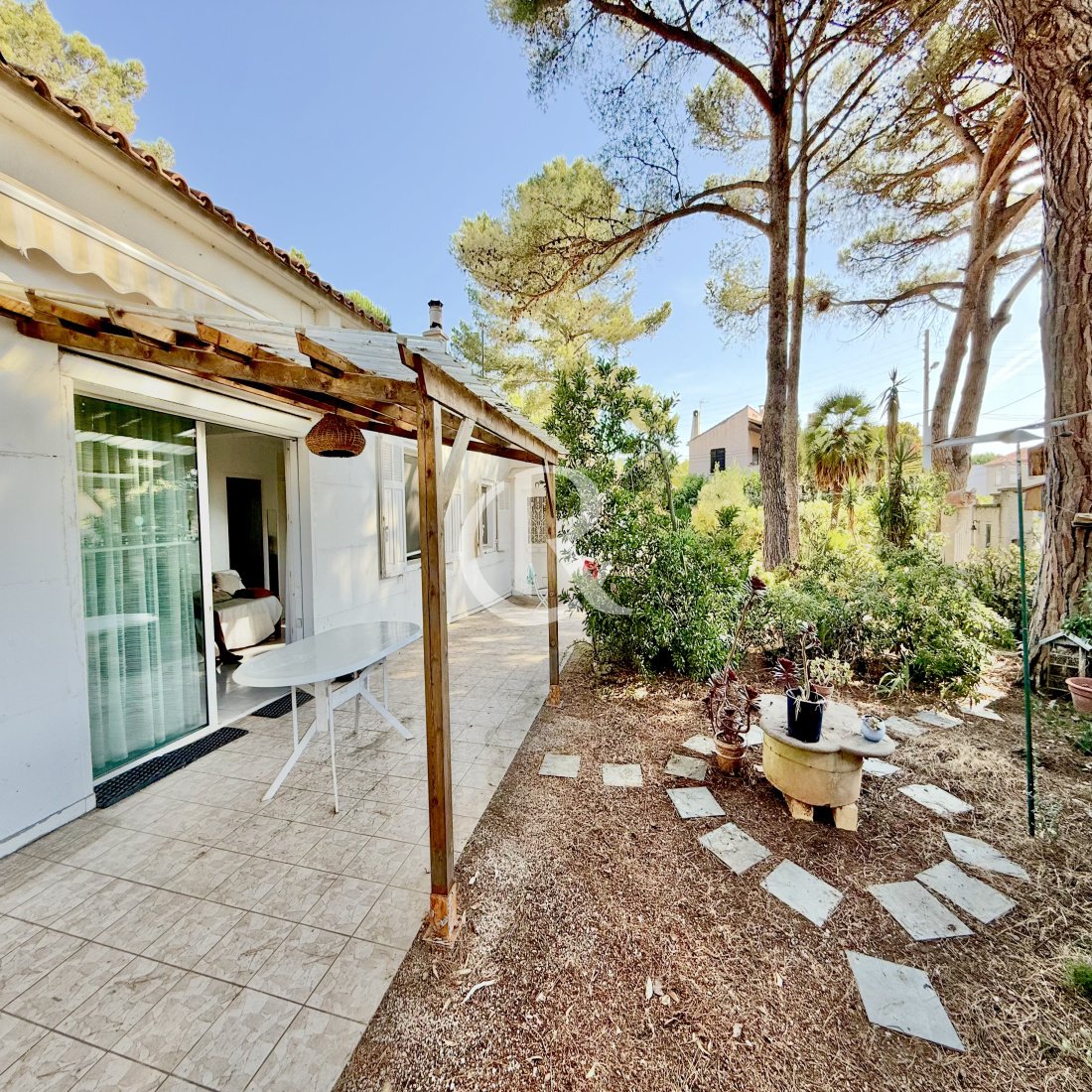 Maison à Hyères, Provence-Alpes-Côte d'Azur, France 2 - 19075308