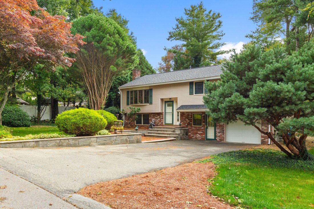 House in Burlington, Massachusetts, United States 3 - 19073089