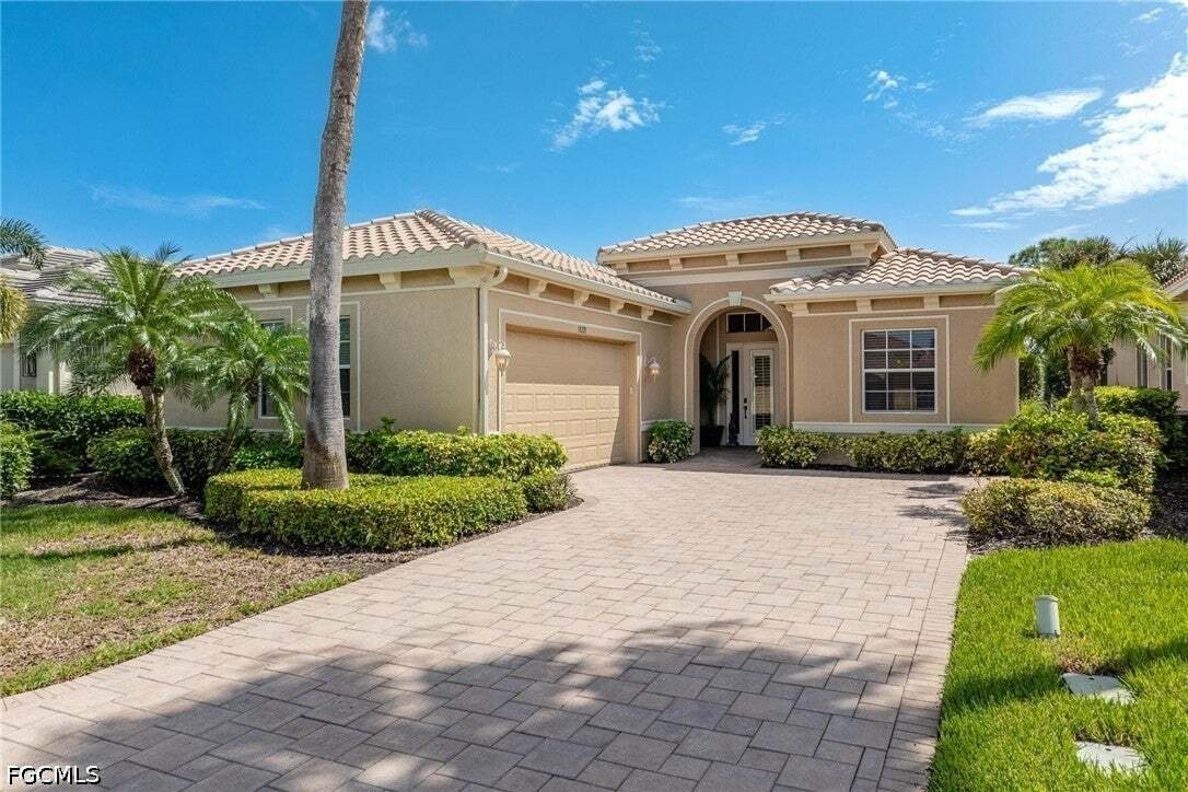 House in Fort Myers, Florida, United States 1 - 19074026