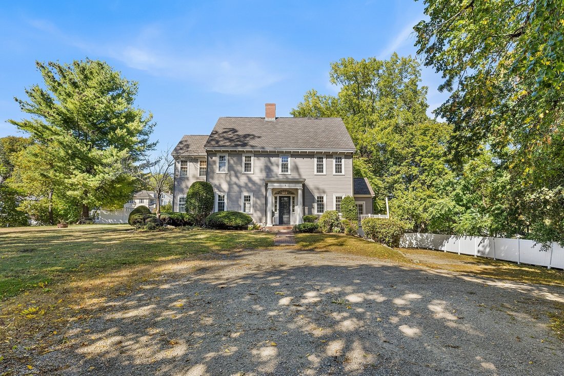 House in Woburn, Massachusetts, United States 2 - 19070587
