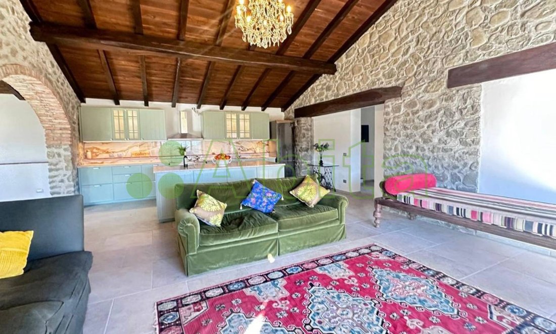 Villa in Barga, Toskana, Italien 3 - 16958077