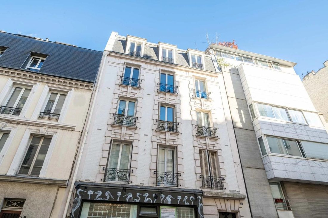 Apartment in Perouses, Paris, Ile-de-France 2 - 19071038