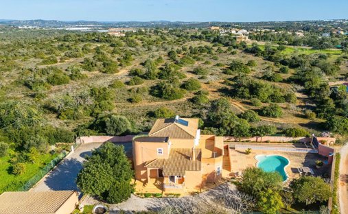 Villa in Alcantarilha, Algarve, Portugal 1