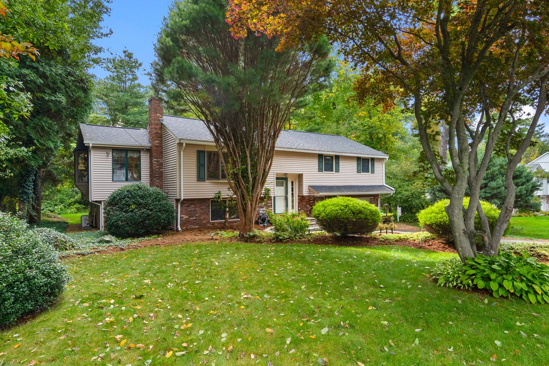 House in Burlington, Massachusetts, United States 2 - 19073089
