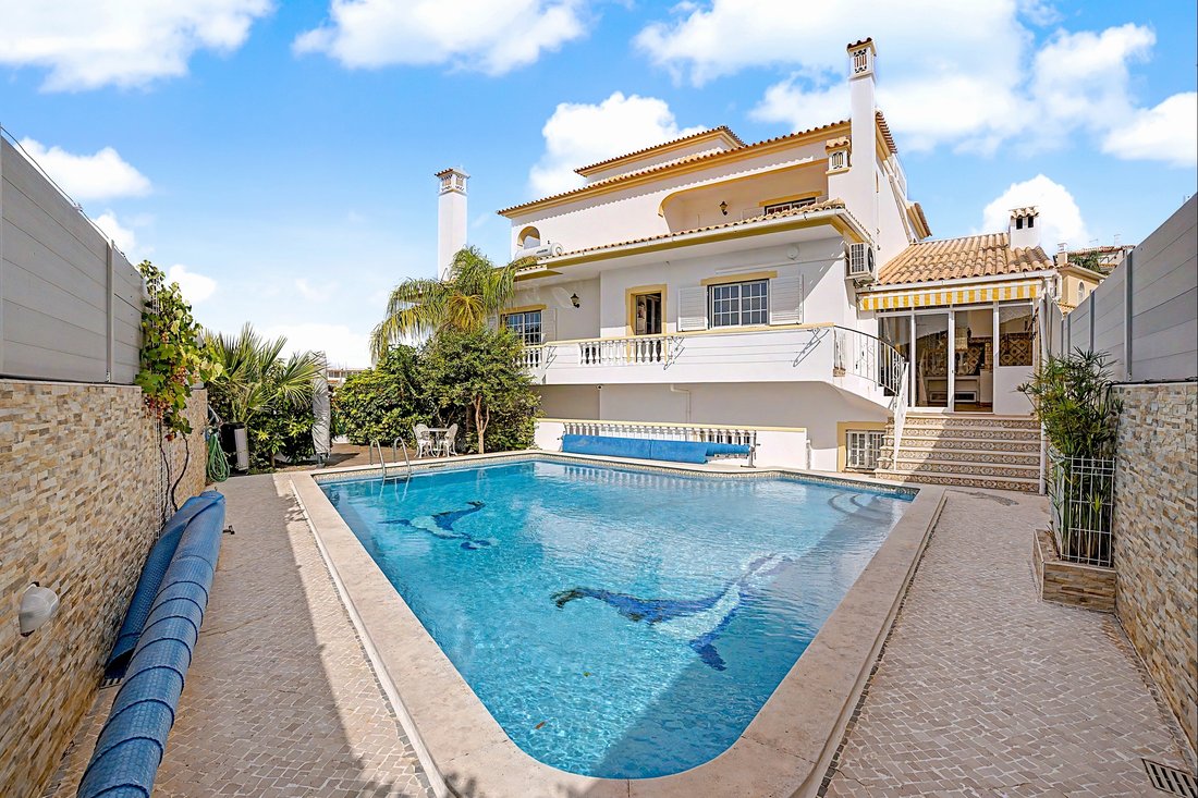 Villa in Loule (Sao Clemente), Algarve, Portugal 1 - 19075965