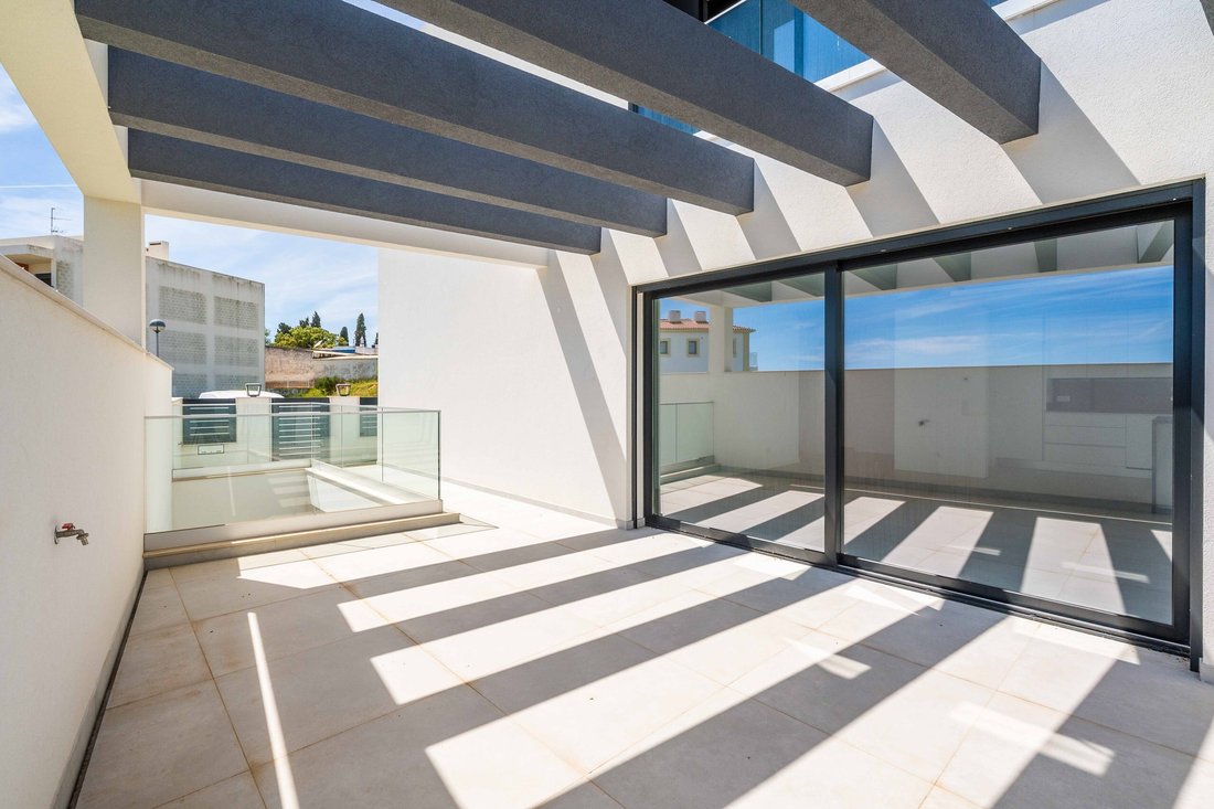 Villa in Mexilhoeira Grande, Algarve, Portugal 3 - 17843025