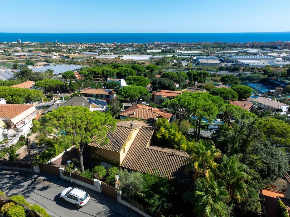 Villa in Cabrils, Katalonien, Spanien 2 - 19069808