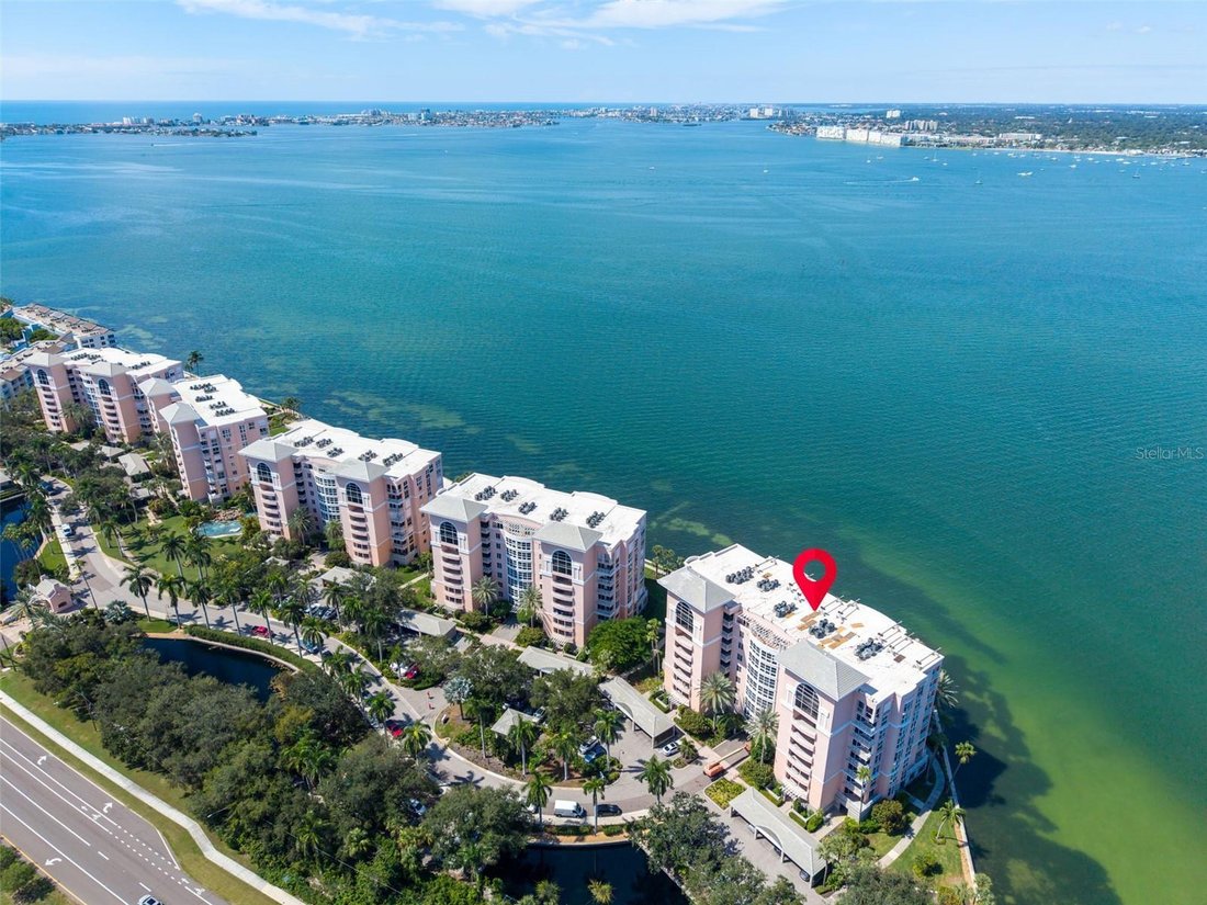 Condo in St. Petersburg, Florida, United States 2 - 19068783