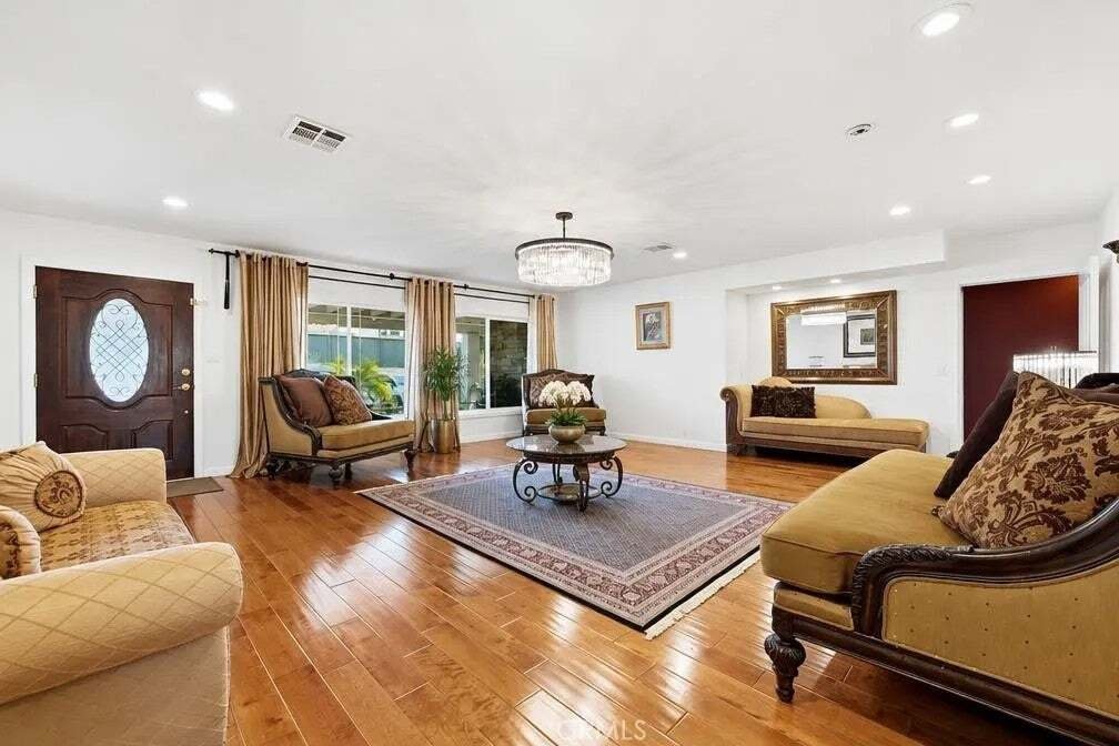 House in Orange, California, United States 5 - 19074159