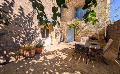Villa a Uzès, Occitania, Francia 1