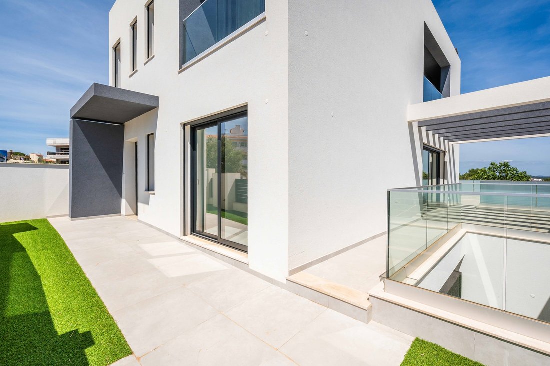 Villa in Mexilhoeira Grande, Algarve, Portugal 4 - 17843025