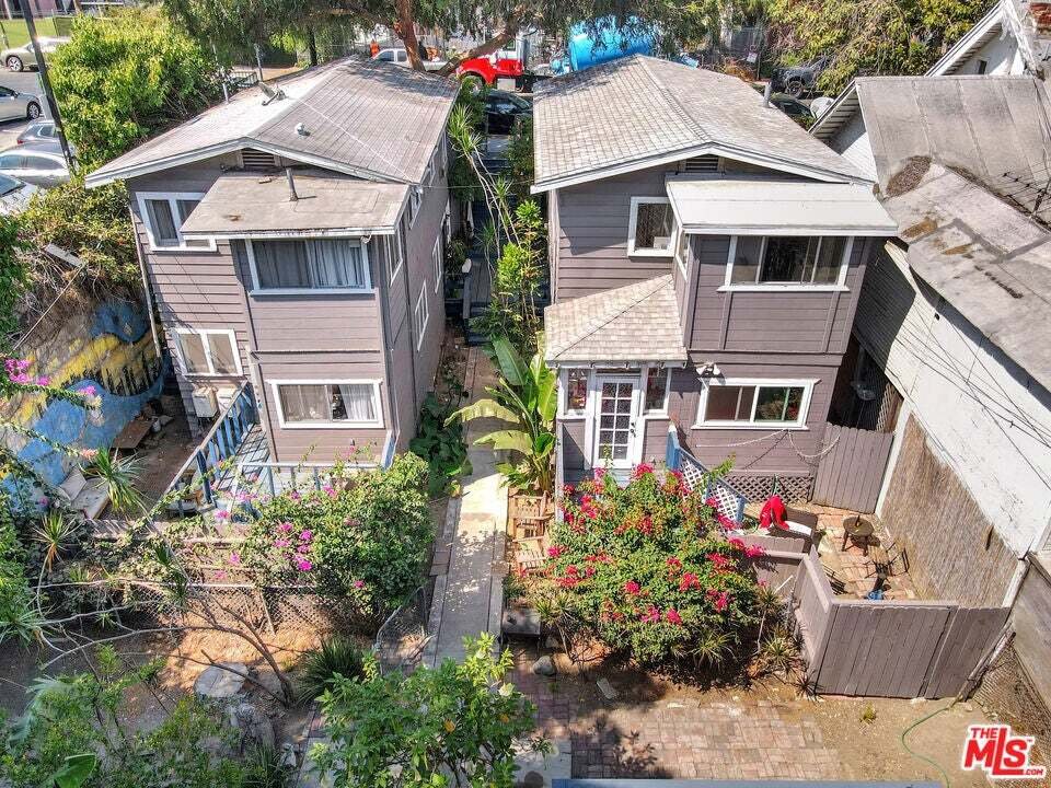 Los Angeles, California, United States 5 - 19073495