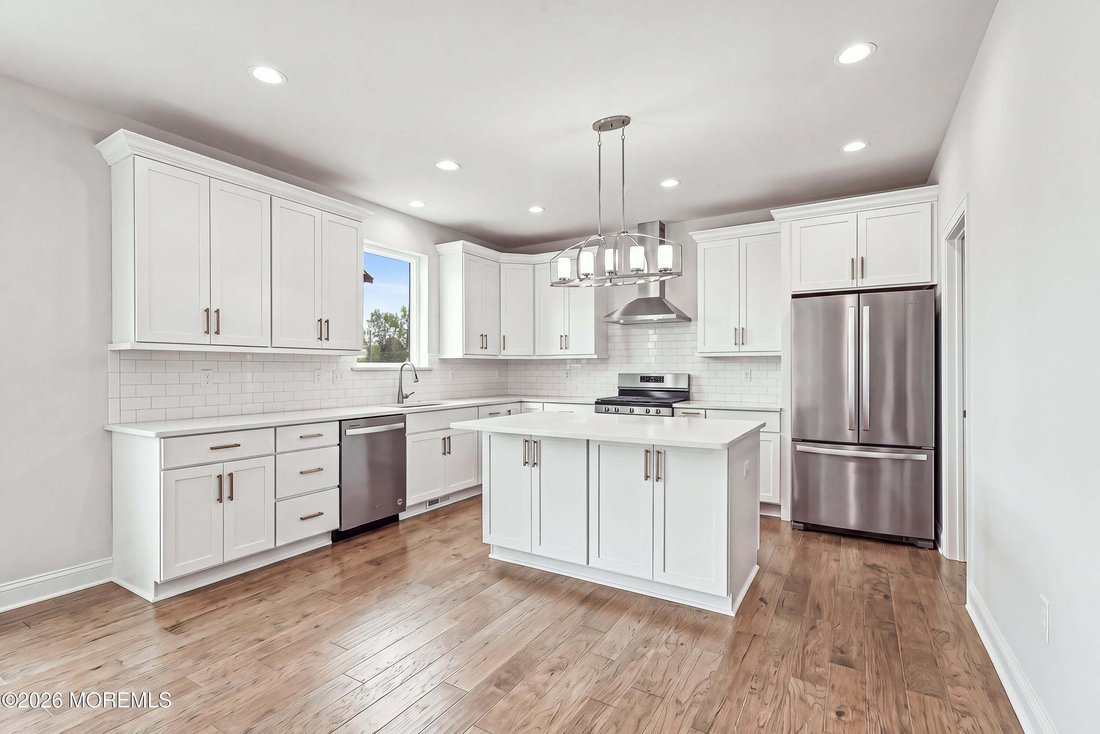 House in Marlboro Township, New Jersey, United States 5 - 19073529