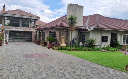 Country House in Govan Mbeki Local Municipality, Mpumalanga, South Africa 1