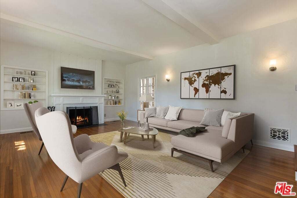 Los Angeles, California, United States 5 - 19073459
