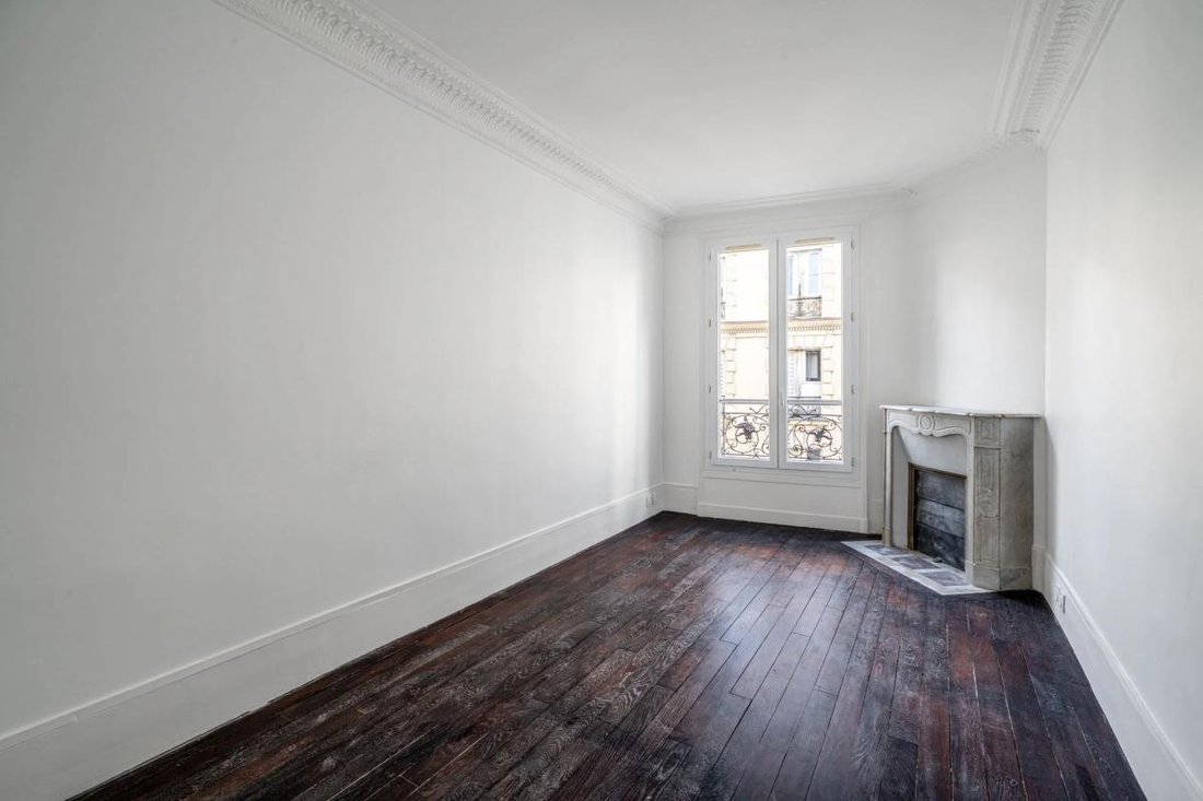 Apartment in Perouses, Paris, Ile-de-France 5 - 19071038