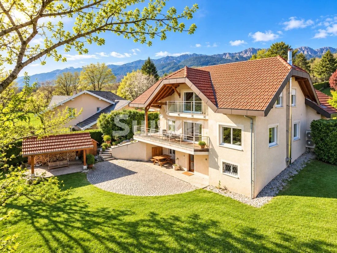 Maison à Grilly, Auvergne-Rhône-Alpes, France 1 - 17317898