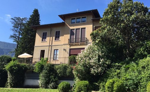 Villa à Castelveccana, Lombardie, Italie 1