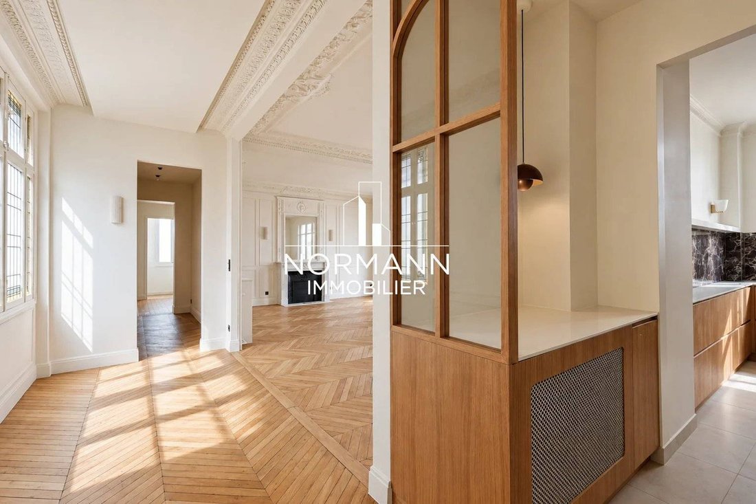 Apartment in Bois de Boulogne, Paris 16e Arrondissement, Paris 4 - 19075475