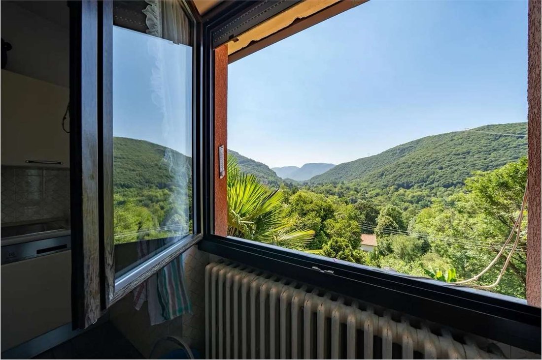 Villa in Dumenza, Lombardy, Italy 2 - 19073911
