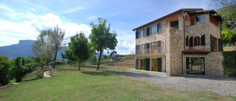 Landhaus in Barga, Toskana, Italien 1 - 16958074