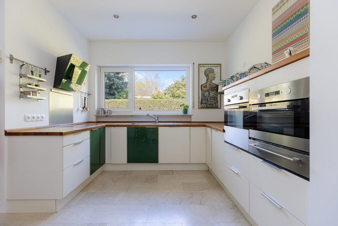 Bungalow in Frankfurt am Main, Hessen, Germany 4 - 19070068