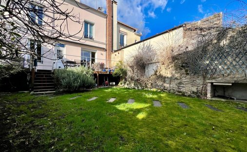 Maison à Centre Ville, Houilles, France 1