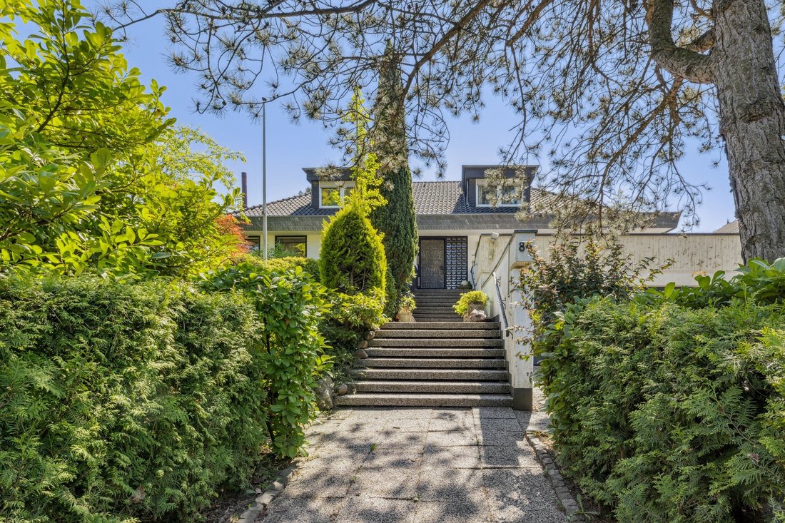Casa a Bergisch Gladbach, Renania Settentrionale-Vestfalia, Germania 2 - 19070092