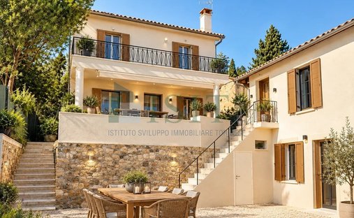 Estate in Le Cottage, Mandelieu-la-Napoule, France 1
