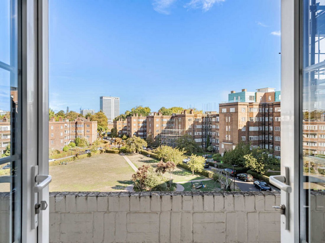 Apartment in Gunnersbury, Hounslow, England 3 - 19075490
