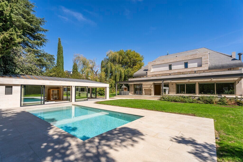 Villa in Alcobendas, Comunidad de Madrid, Spain 1 - 19075210