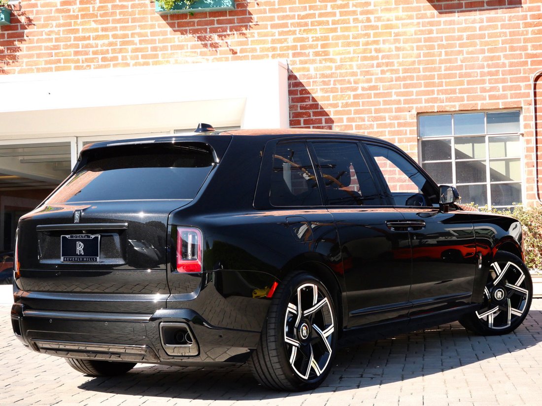 Suv in Beverly Hills, CA, United States 2 - 19075486