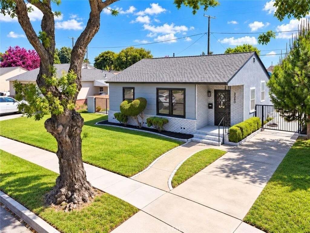 House in Signal Hill, California, United States 1 - 19074274