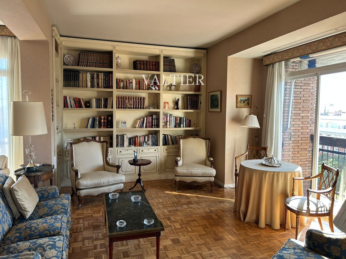 House in Chamberi, Madrid, Spain 5 - 19075015
