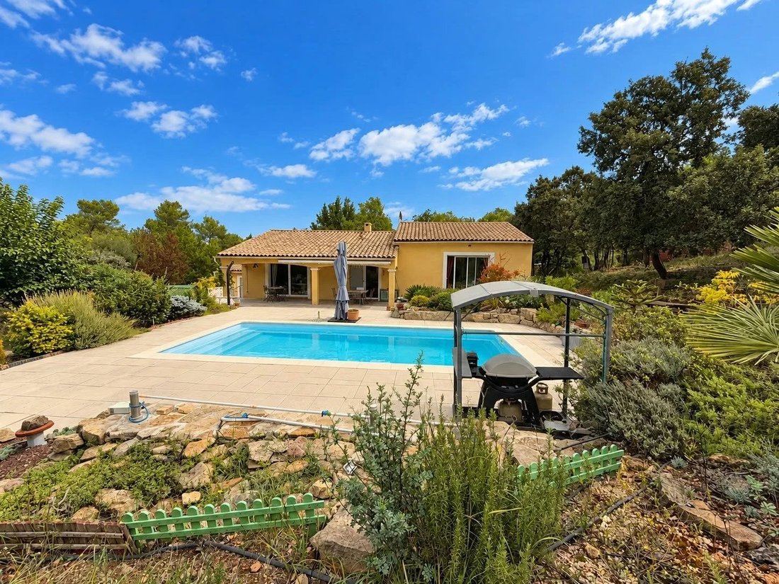 Maison à Le Cannet-des-Maures, Provence-Alpes-Côte d'Azur, France 2 - 19070473