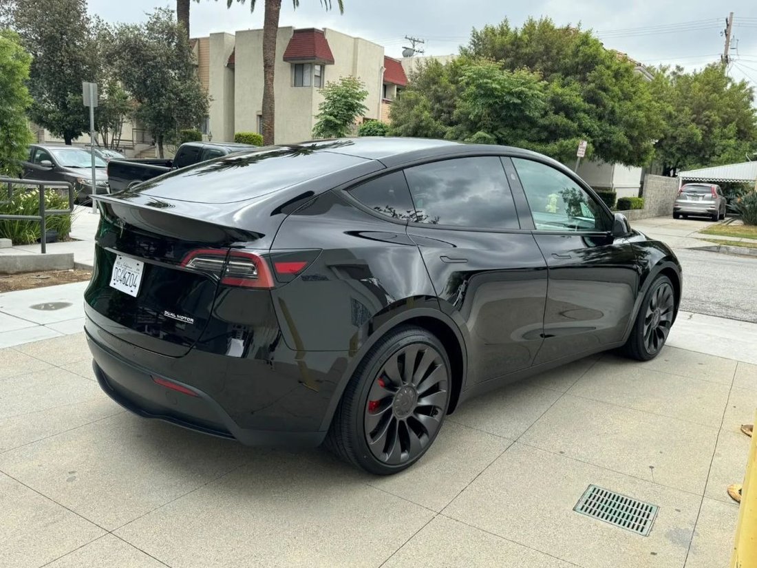 Suv in Canoga Park, CA, United States 3 - 19072051