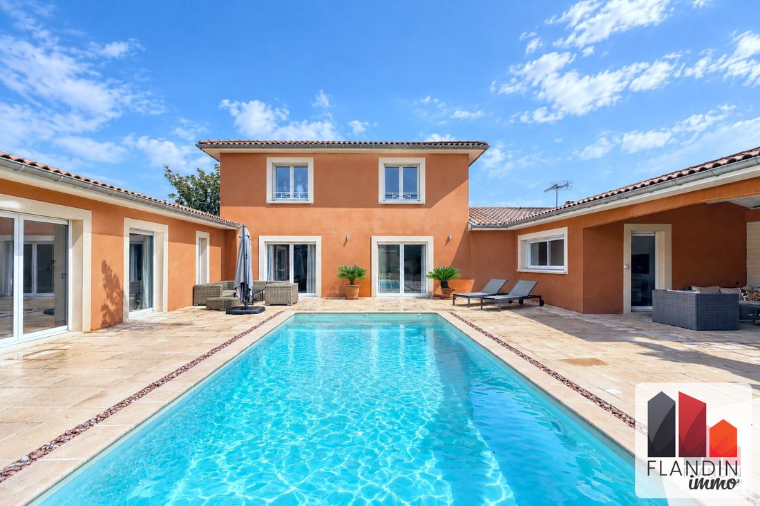 Villa in Charly, Auvergne-Rhone-Alpen, Frankreich 1 - 19071323
