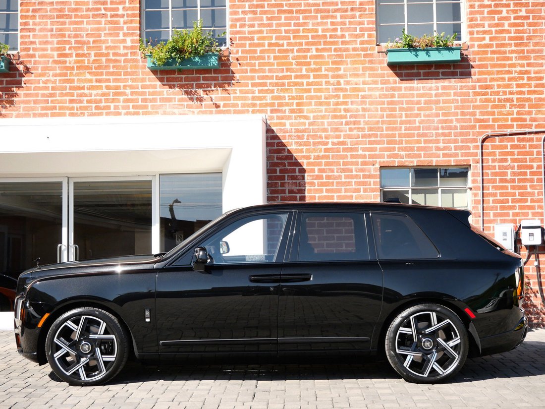 Suv in Beverly Hills, CA, United States 3 - 19075486