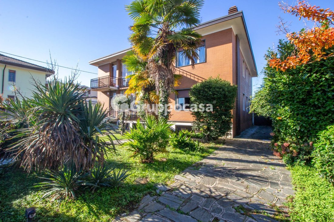 Villa en Magenta, Lombardía, Italia 2 - 16741381