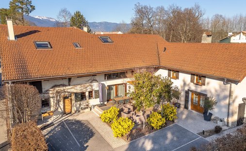 Casa a Prévessin-Moëns, Auvergne-Rodano-Alpi, Francia 1