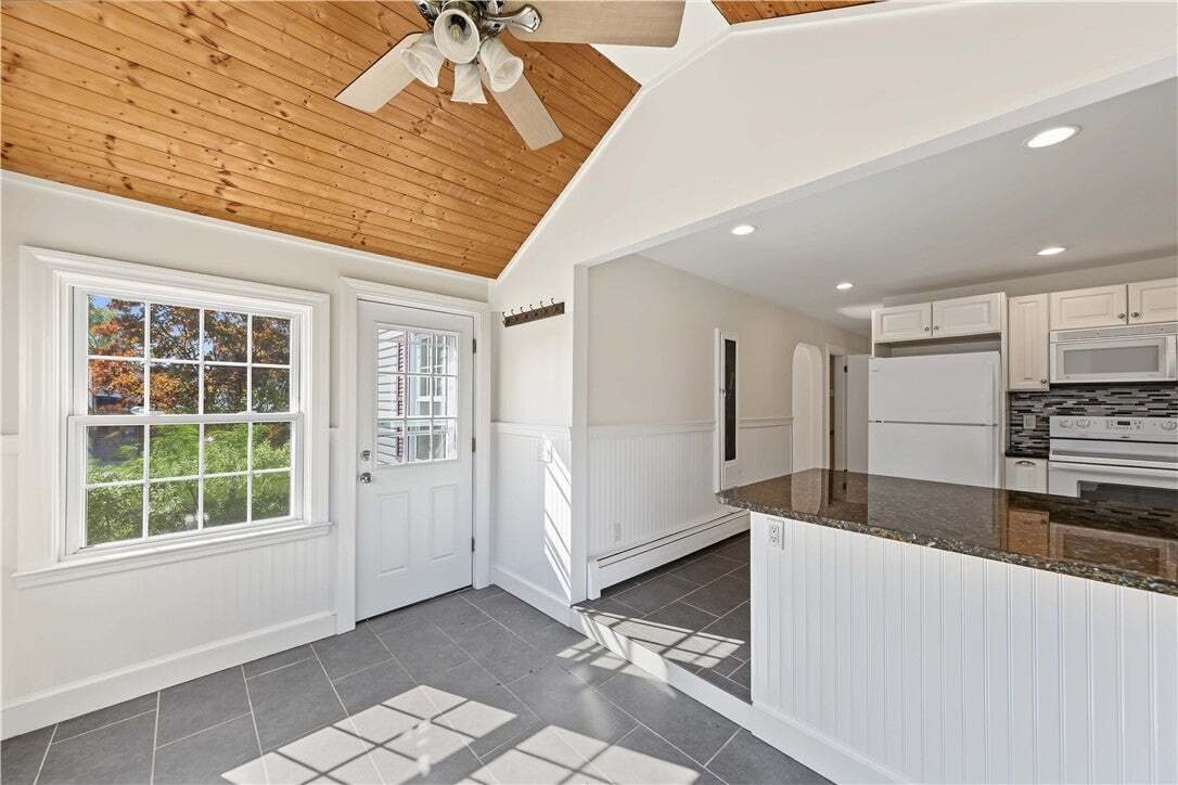 House in Bristol, Rhode Island, United States 4 - 19073755