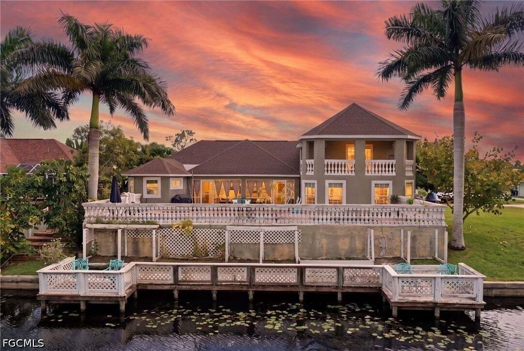 Casa a Cape Coral, Florida, Stati Uniti 3 - 19074028