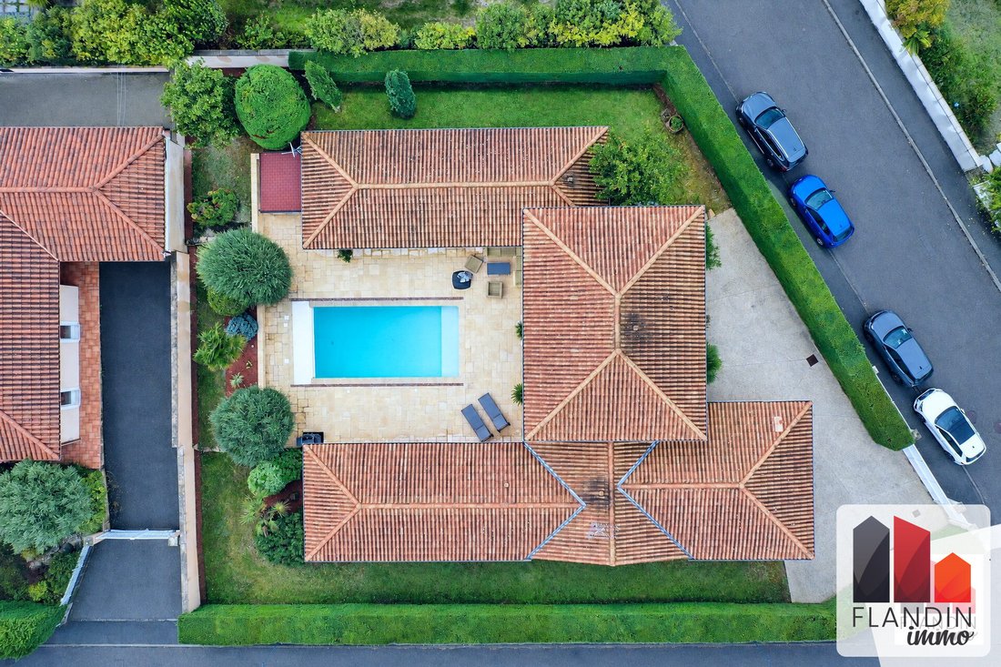 Villa in Charly, Auvergne-Rhone-Alpen, Frankreich 3 - 19071323