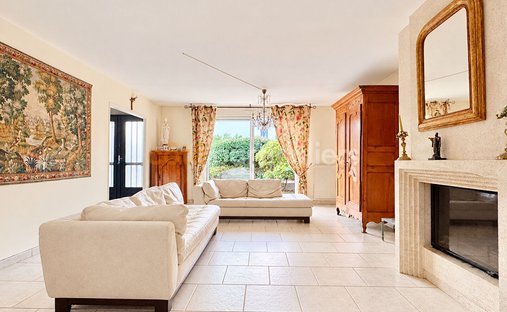 Villa in Rond-point route de Paris, Nantes, Frankreich 1