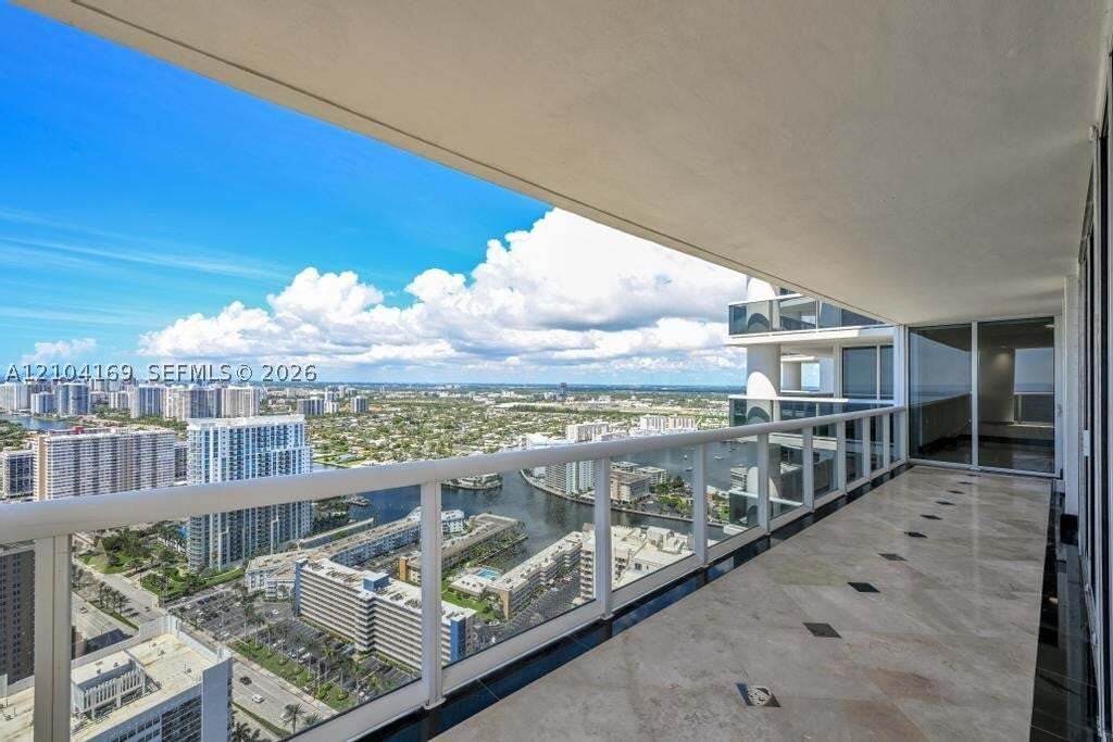 Condominio en Hallandale Beach, Florida, Estados Unidos 5 - 19074302