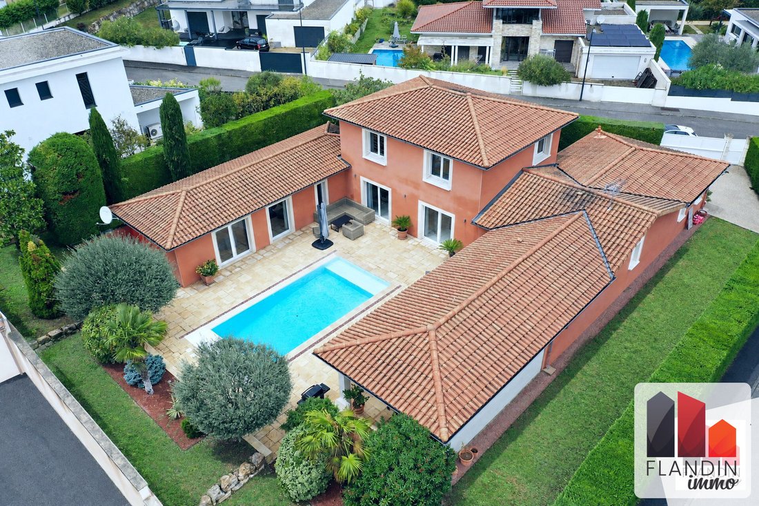 Villa in Charly, Auvergne-Rhone-Alpen, Frankreich 2 - 19071323