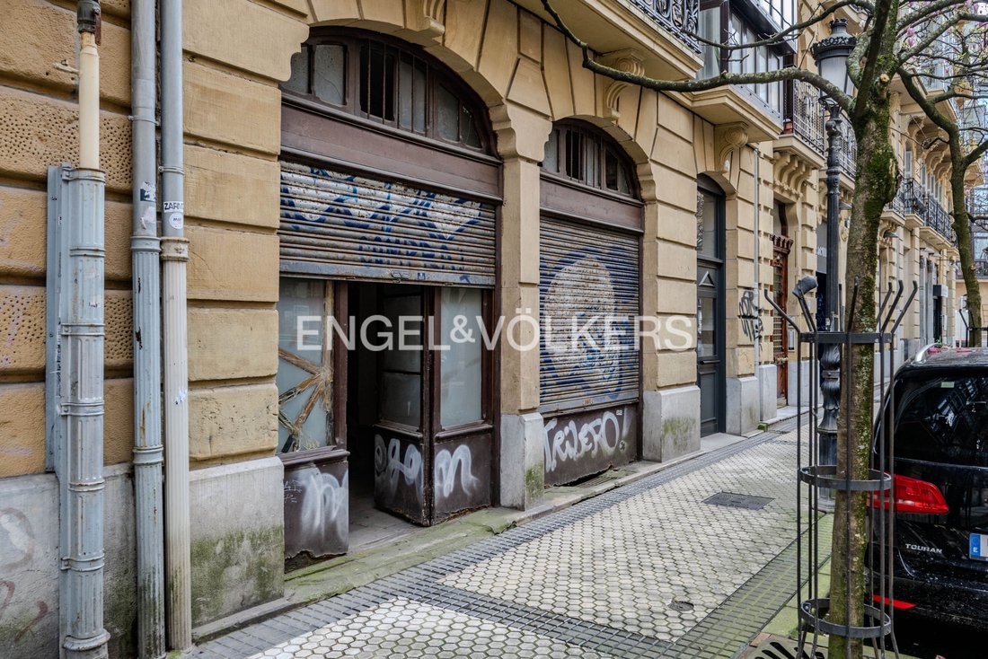 Andere in Centro, Donostia-San Sebastián, Spanien 1 - 19075563