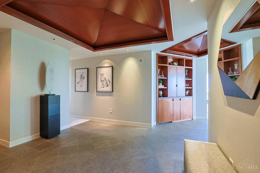 Condo in Cincinnati, Ohio, United States 2 - 19073759